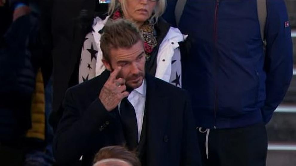 David Beckham vive un emotivo momento ante la Reina Isabel II