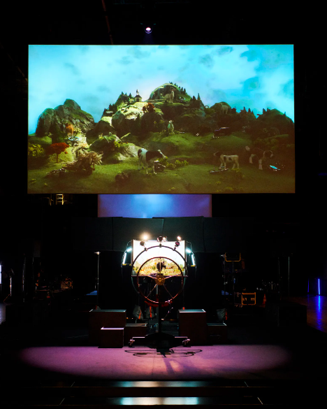 Hermès estrenó en París una obra de teatro itinerante sobre la “ligereza”