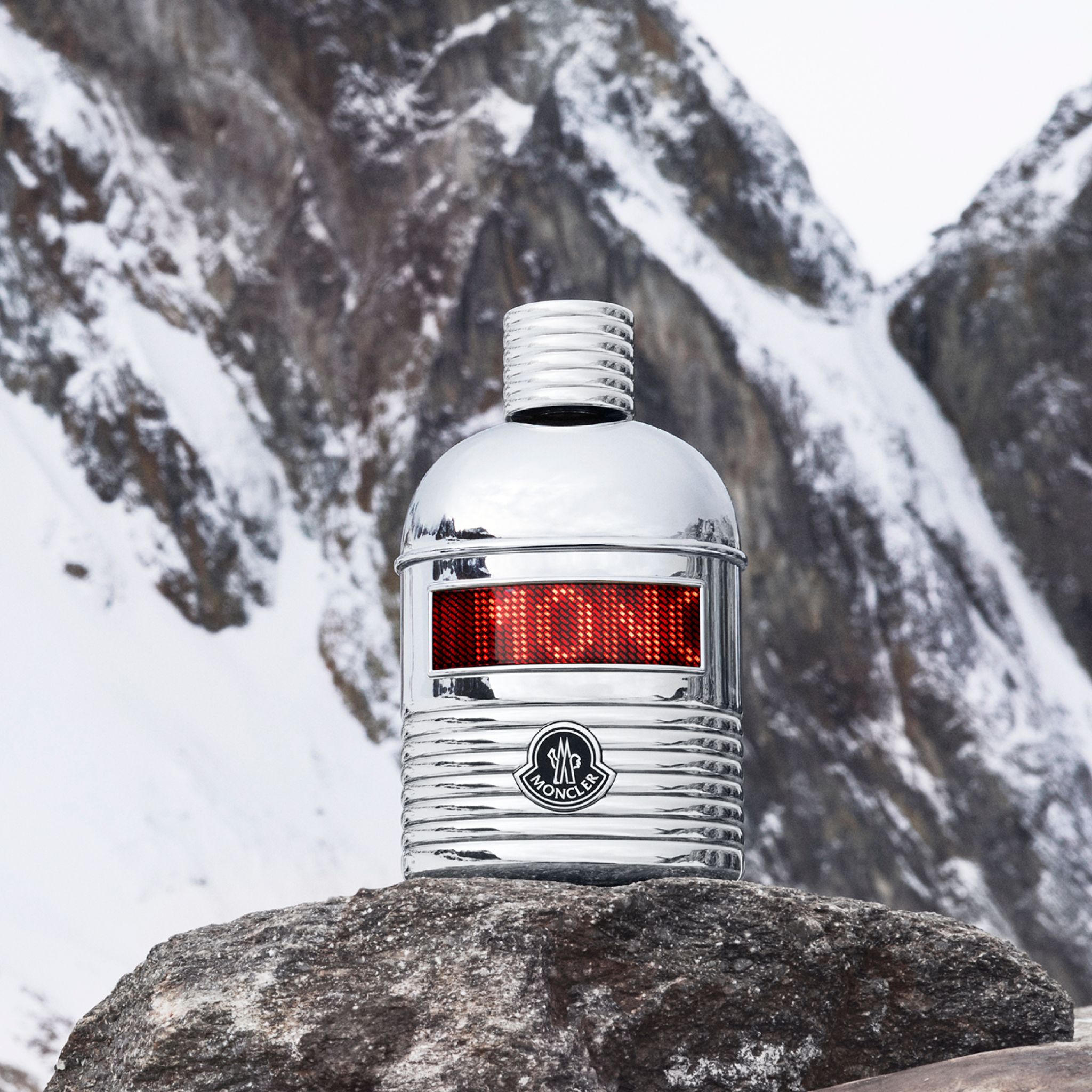 Moncler pour Homme: La primer fragancia para hombre 