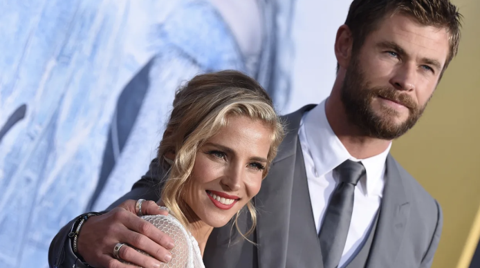 Esposa de Chris Hemsworth se disfraza de anciana