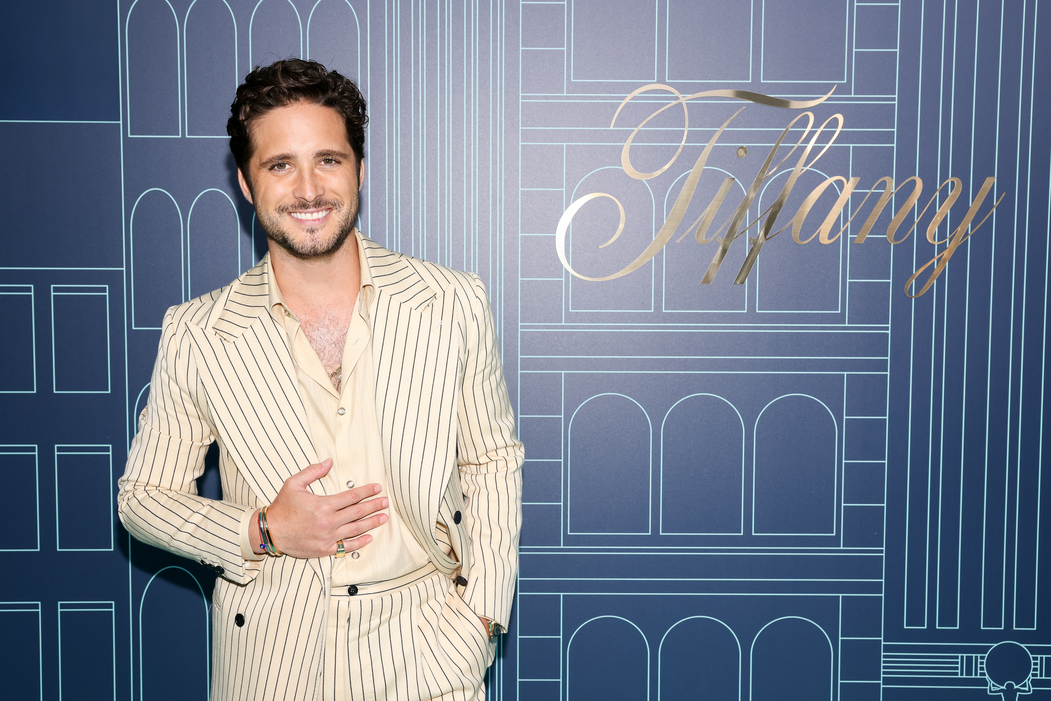 Tiffany \u0026 Co. celebra en grande la reapertura de The Landmark, su tienda  insignia en Nueva York, image size:3600x2400