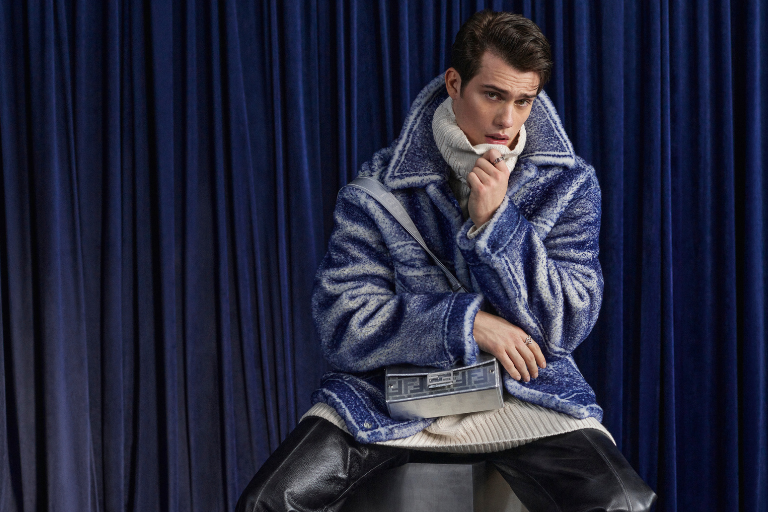Fendi presenta a Nicholas Galitzine como el nuevo embajador de la casa