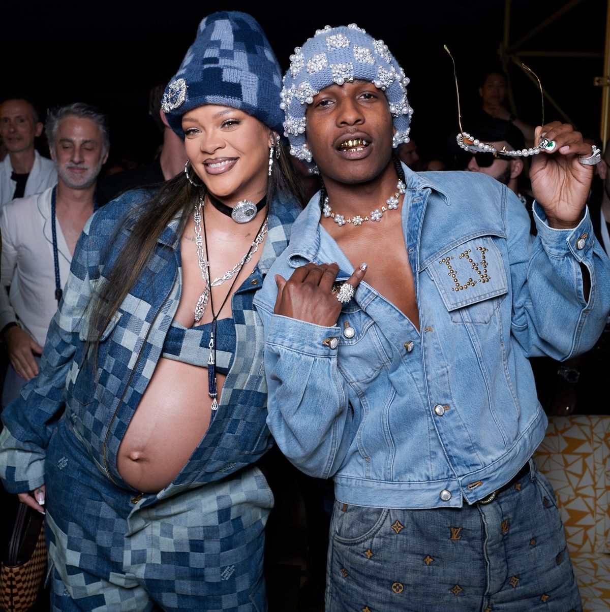 Pharrell Williams revela su visión de Louis Vuitton en el puente más antiguo de París