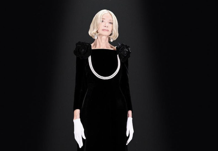 La colección de Alta Costura Otoño/Invierno 2023 de Balenciaga personifica la búsqueda de la perfección de Demna