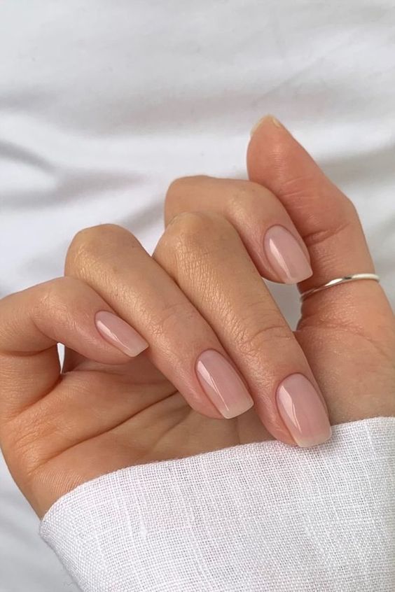 Naked Nails: La nueva tendencia en Tik Tok