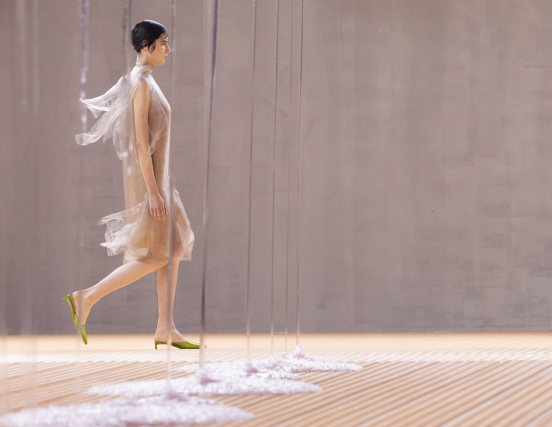 Prada presentó una colección inspirada en libertad del cuerpo