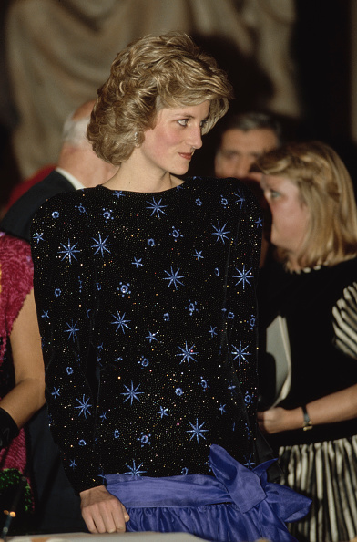 Subastan el vestido de Lady Diana que encantó al mundo