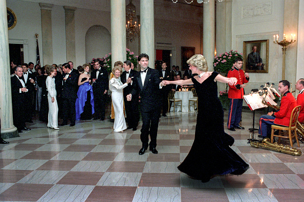 John Travolta baila con Lady Di