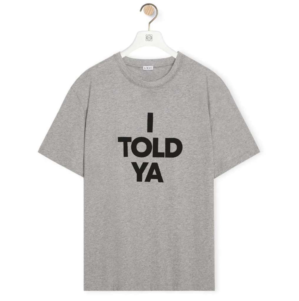 "I Told Ya" de Loewe: La camiseta personalizada de Zendaya