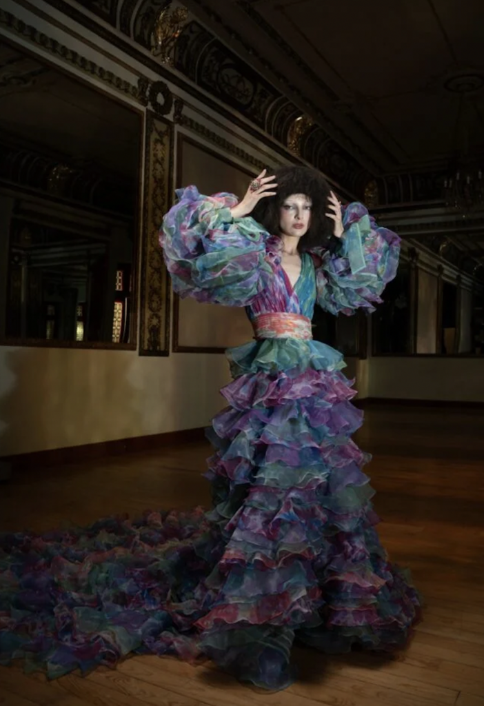 Carlos Pineda: La Esencia Mexicana en la MET Gala 2024
