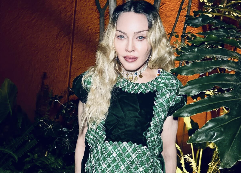 Polémica: Madonna se Probó la Ropa de Frida Kahlo en México