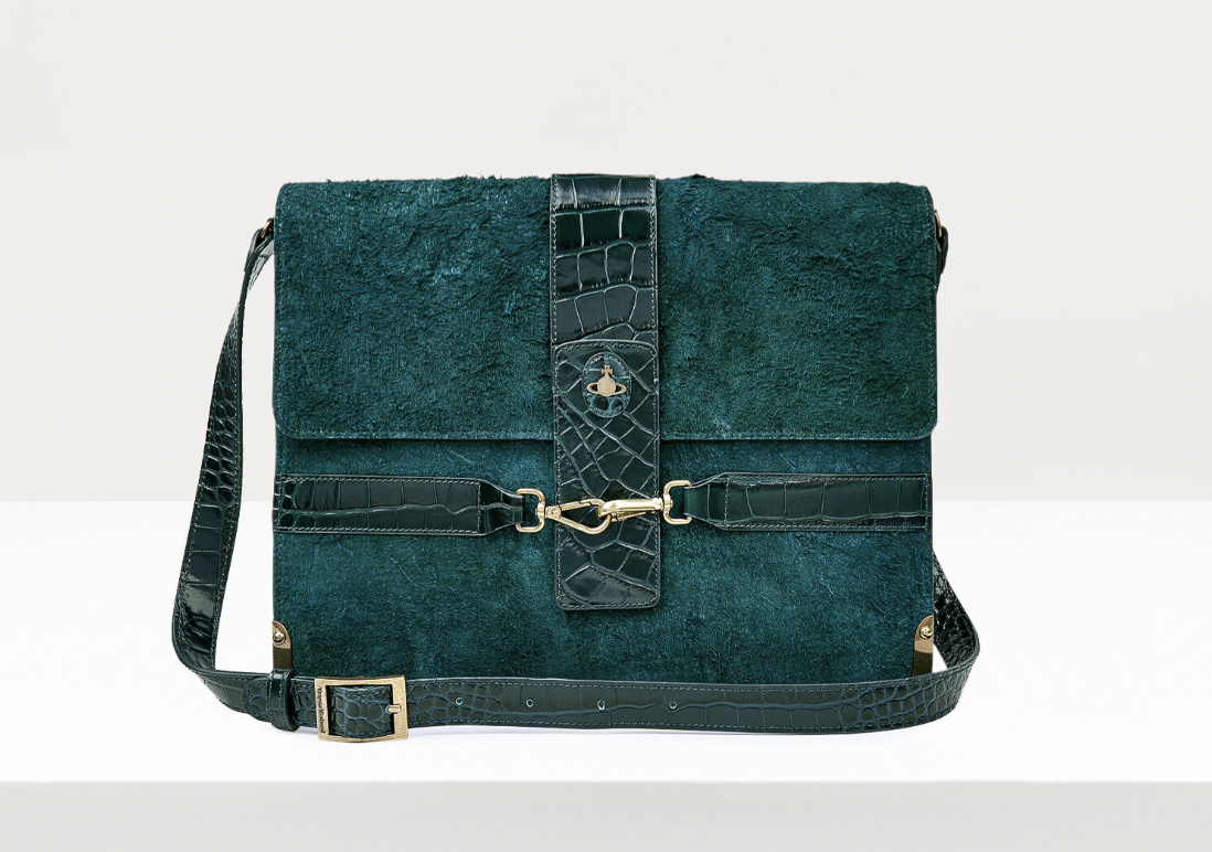 The Bella Crossbody de Vivienne Westwood: Elegancia y estilo punk