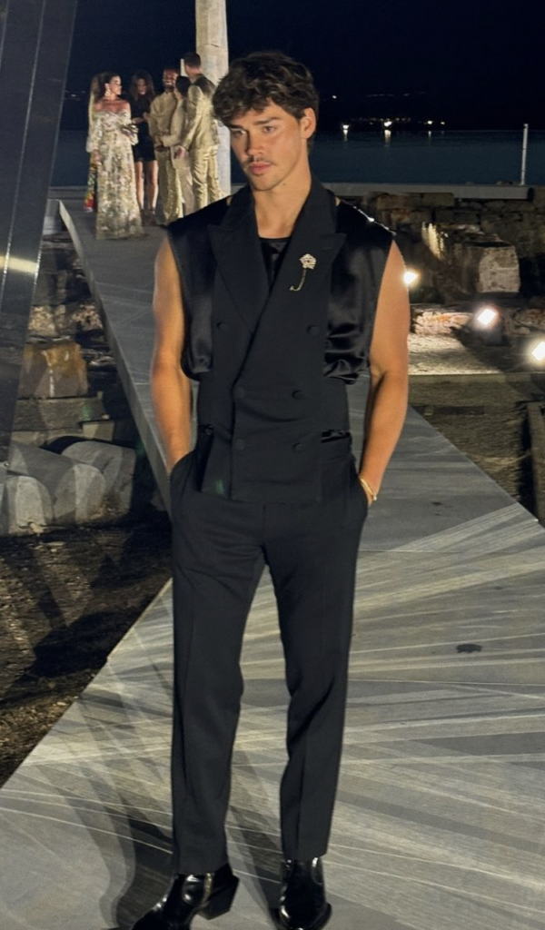 Deslumbrantes looks en el desfile Alta Sartoria D&G 2024
