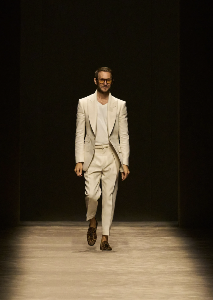 Peter Hawkings deja Tom Ford tras breve mandato