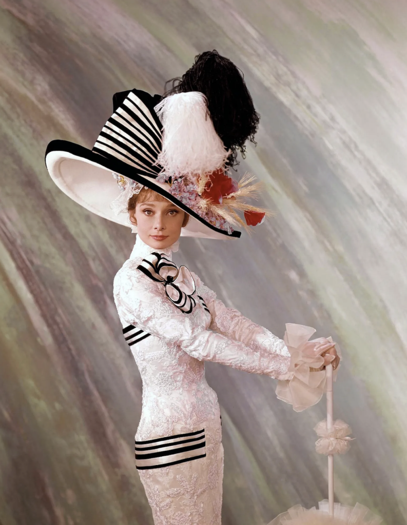 Emily en París, Truman Capote y Eliza Doolittle: Charme Parisino