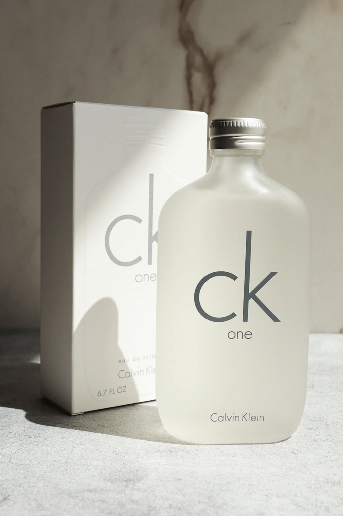 Aromas Nostálgicos: Perfumes de los 90