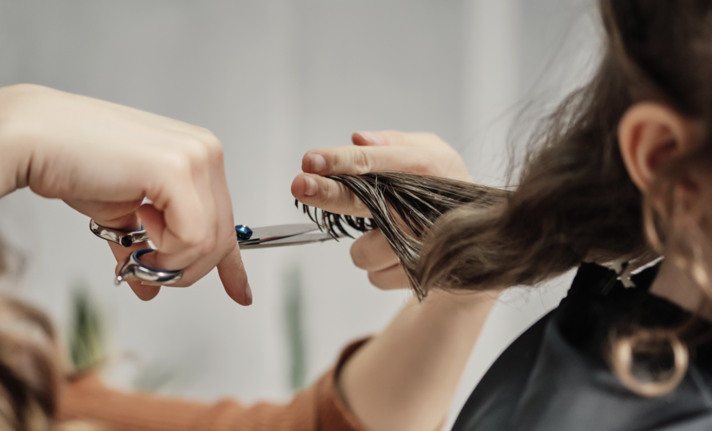 Cortes de cabello cósmicos en septiembre 2024