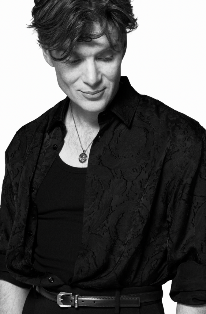 Anne Hathaway y Cillian Murphy en la nueva campaña de Versace