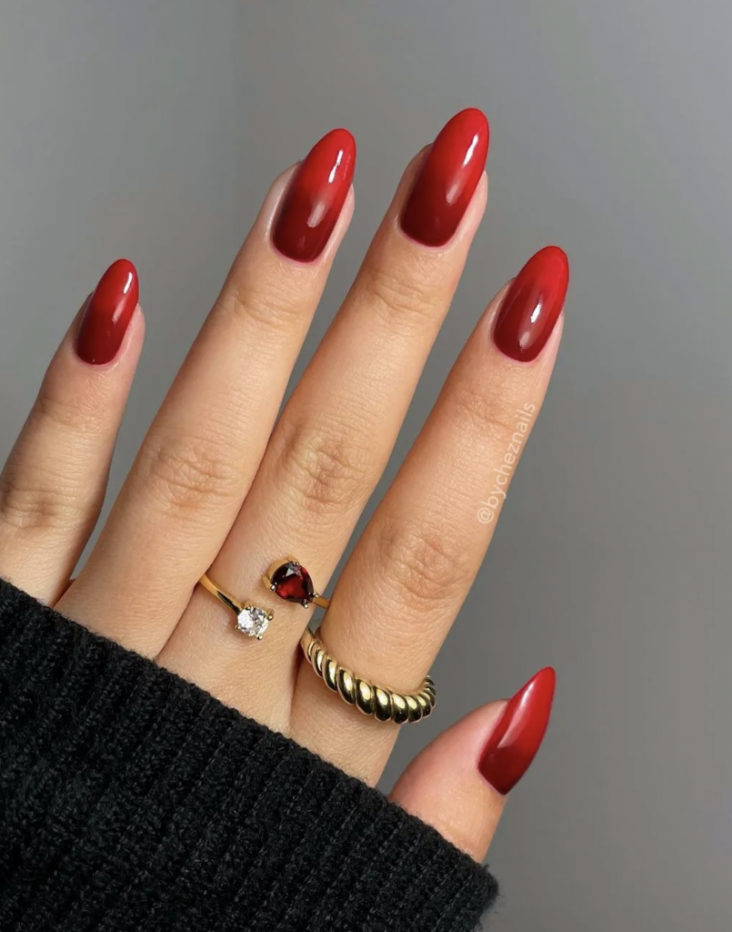 Uñas Terroríficamente Chic: Glamour de Halloween