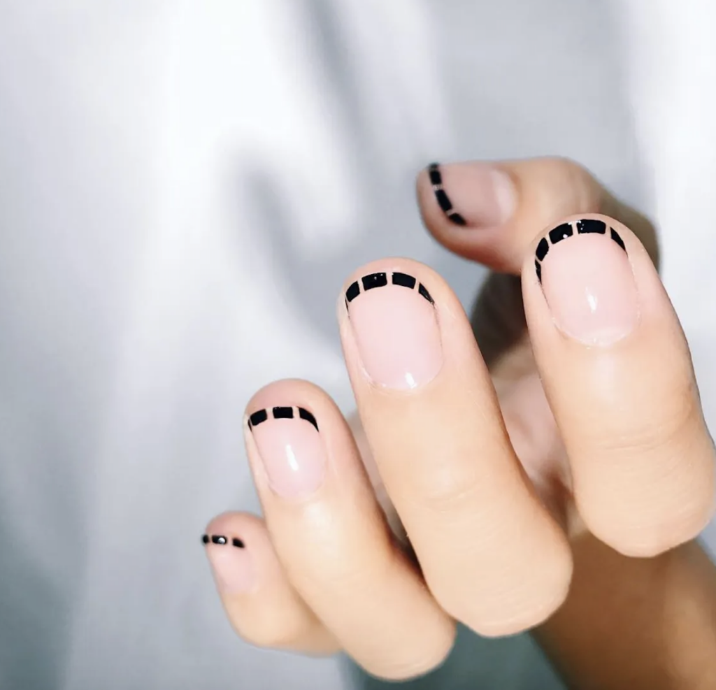 Uñas Terroríficamente Chic: Glamour de Halloween