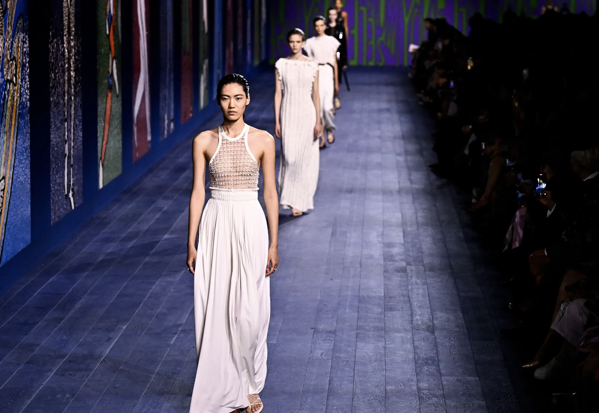 Desfiles de Dior: Inspiración global en la moda