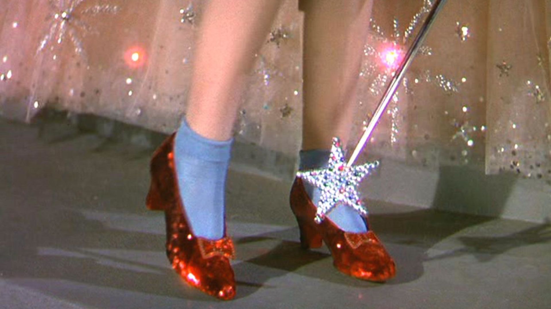 Zapatillas plateadas de ‘Wicked’: Un rediseño brillante