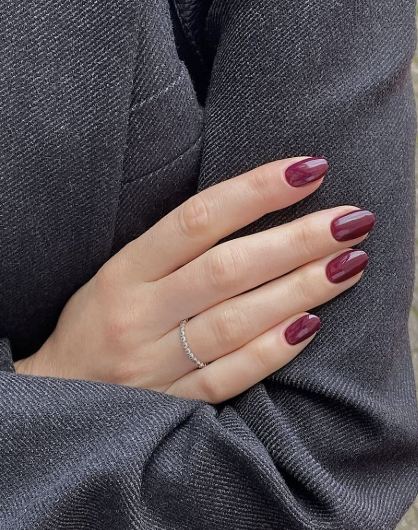 El rojo de uñas que perdura