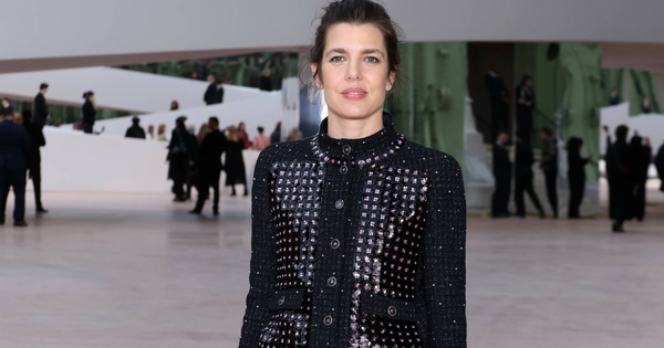 Carlota Casiraghi deslumbra en Chanel