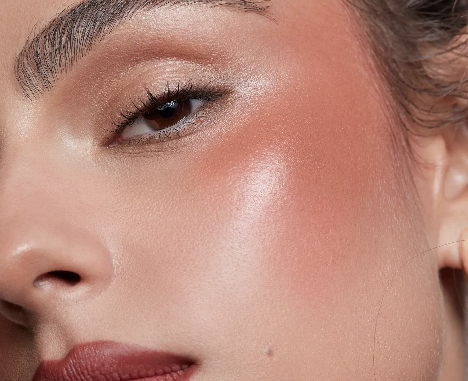 Belleza con Conciencia: Maquillaje Natural 2025