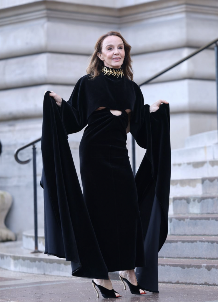 Glamour Eterno en Primera Fila: Schiaparelli Alta Costura 2025