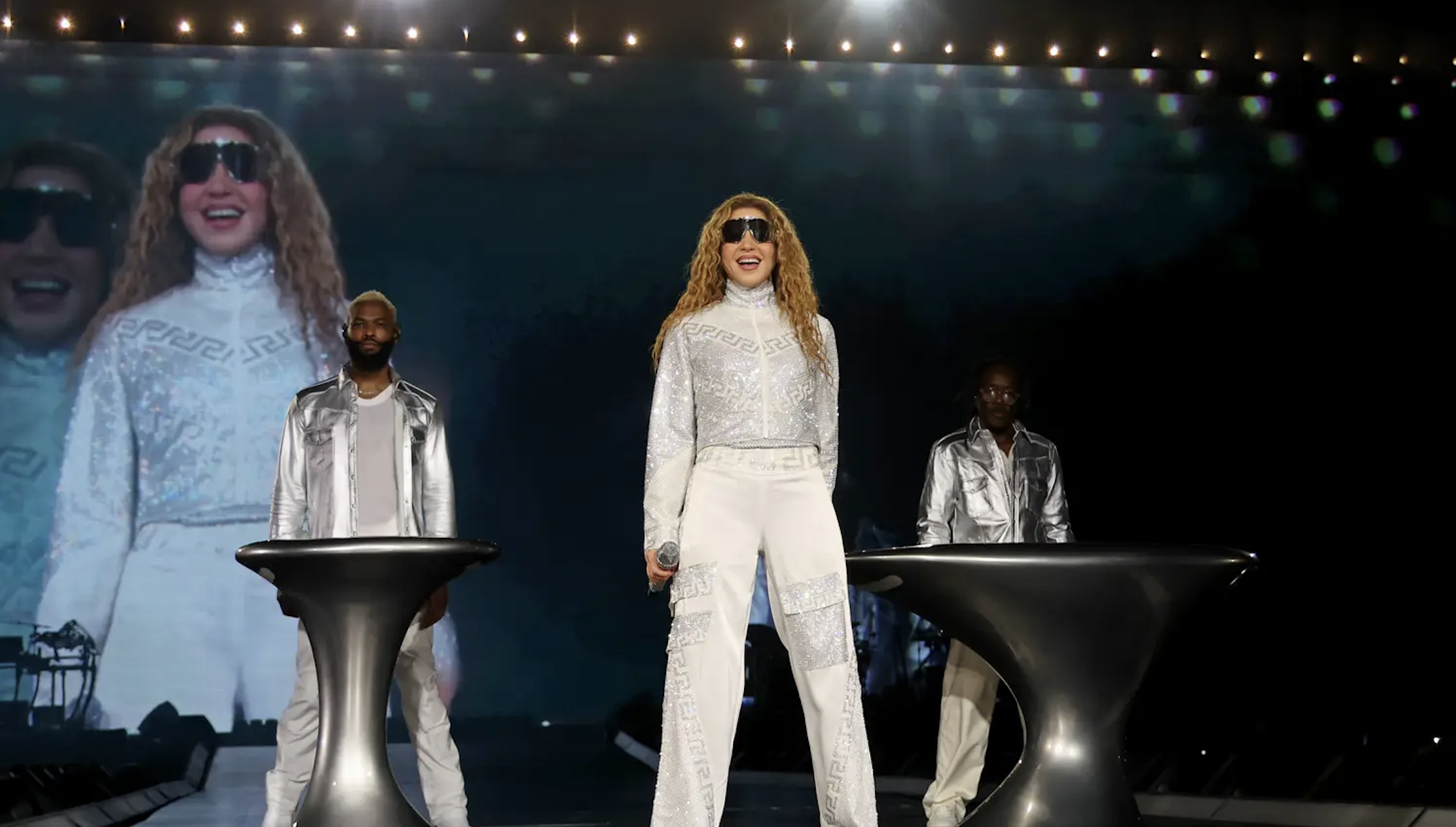 Las Mujeres Ya No Lloran World Tour: Shakira deslumbra con vestuarios impactantes