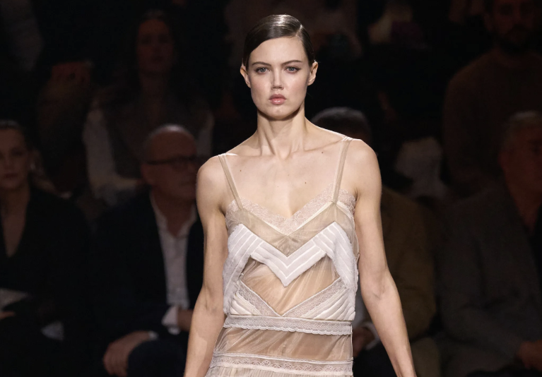 Fendi celebra 100 años en Milan Fashion Week