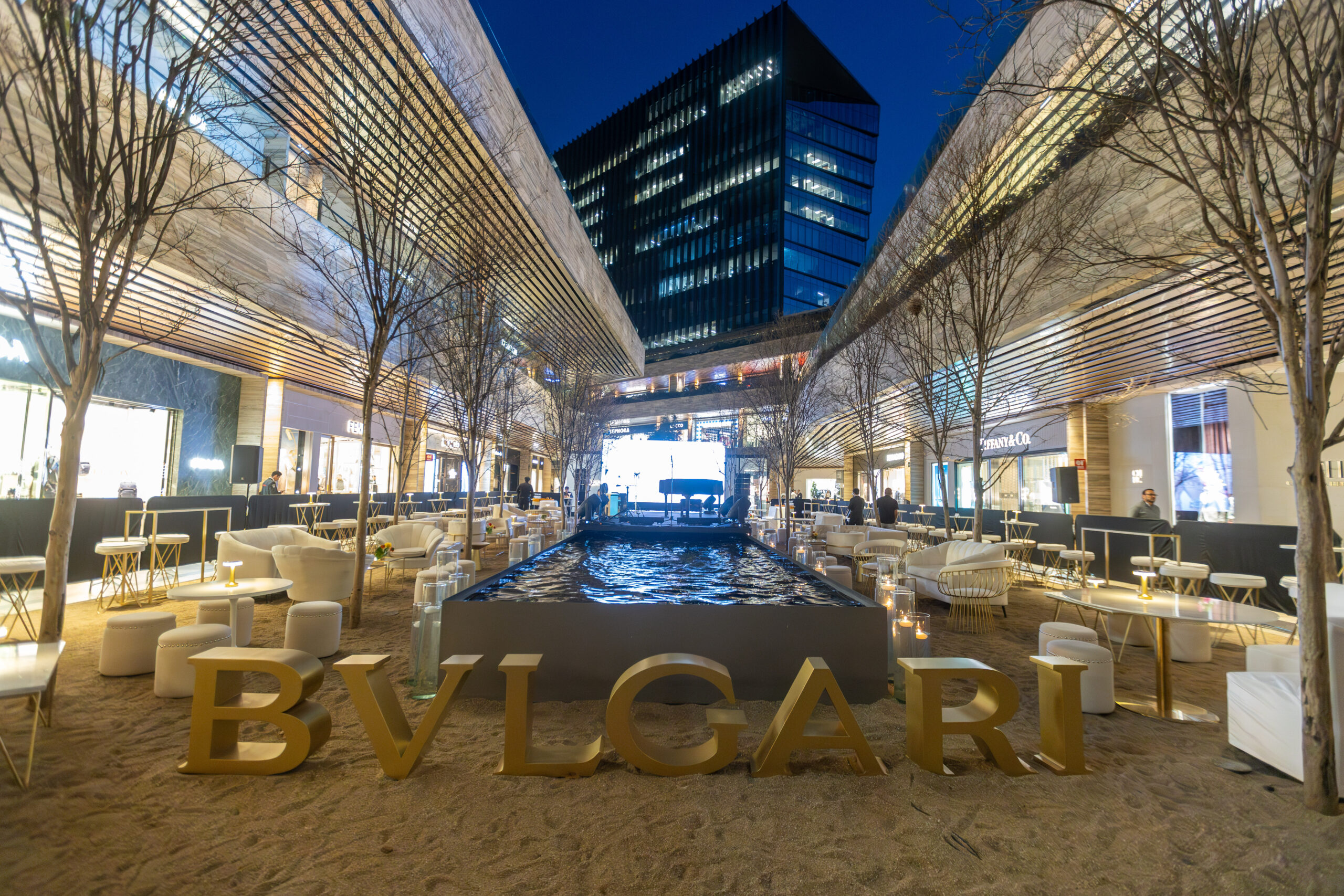 Bvlgari celebra el amor con B.Unplugged