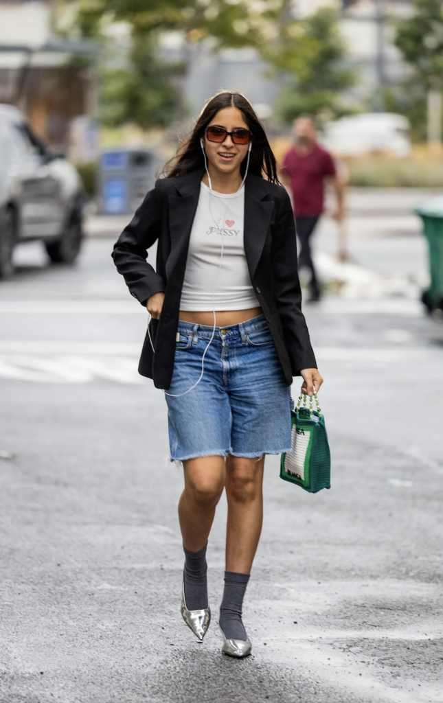 Bermudas de mezclilla: Tendencia clave para esta temporada