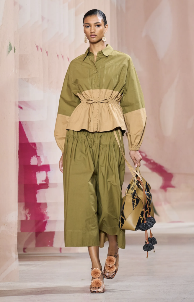 Tendencia Sandalias Griegas: Cómo Llevarlas Esta Temporada