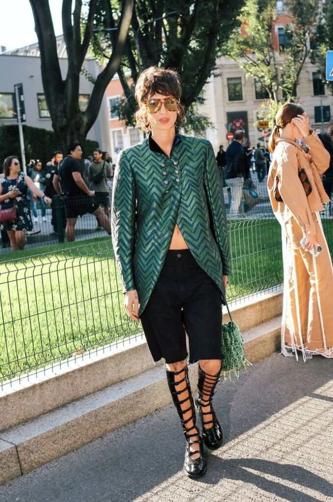 Bermudas de mezclilla: Tendencia clave para esta temporada