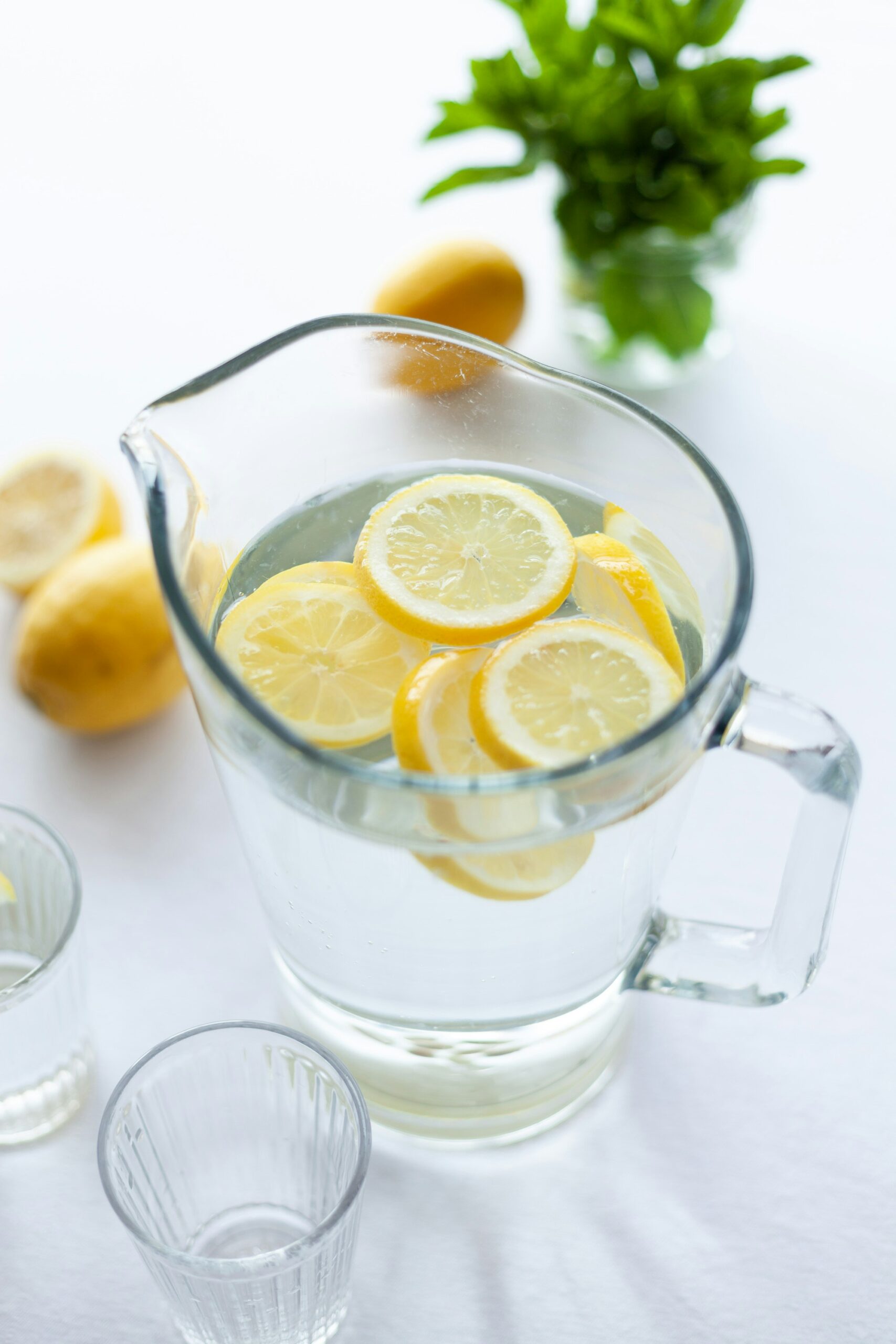 ¡Toma nota! 5 razones para beber agua de limón