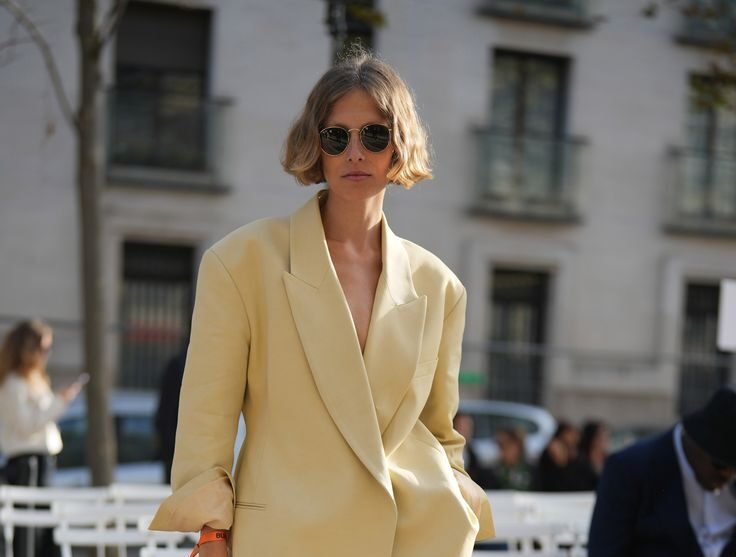 Amarillo Mantequilla: Tendencia Primaveral Irresistible