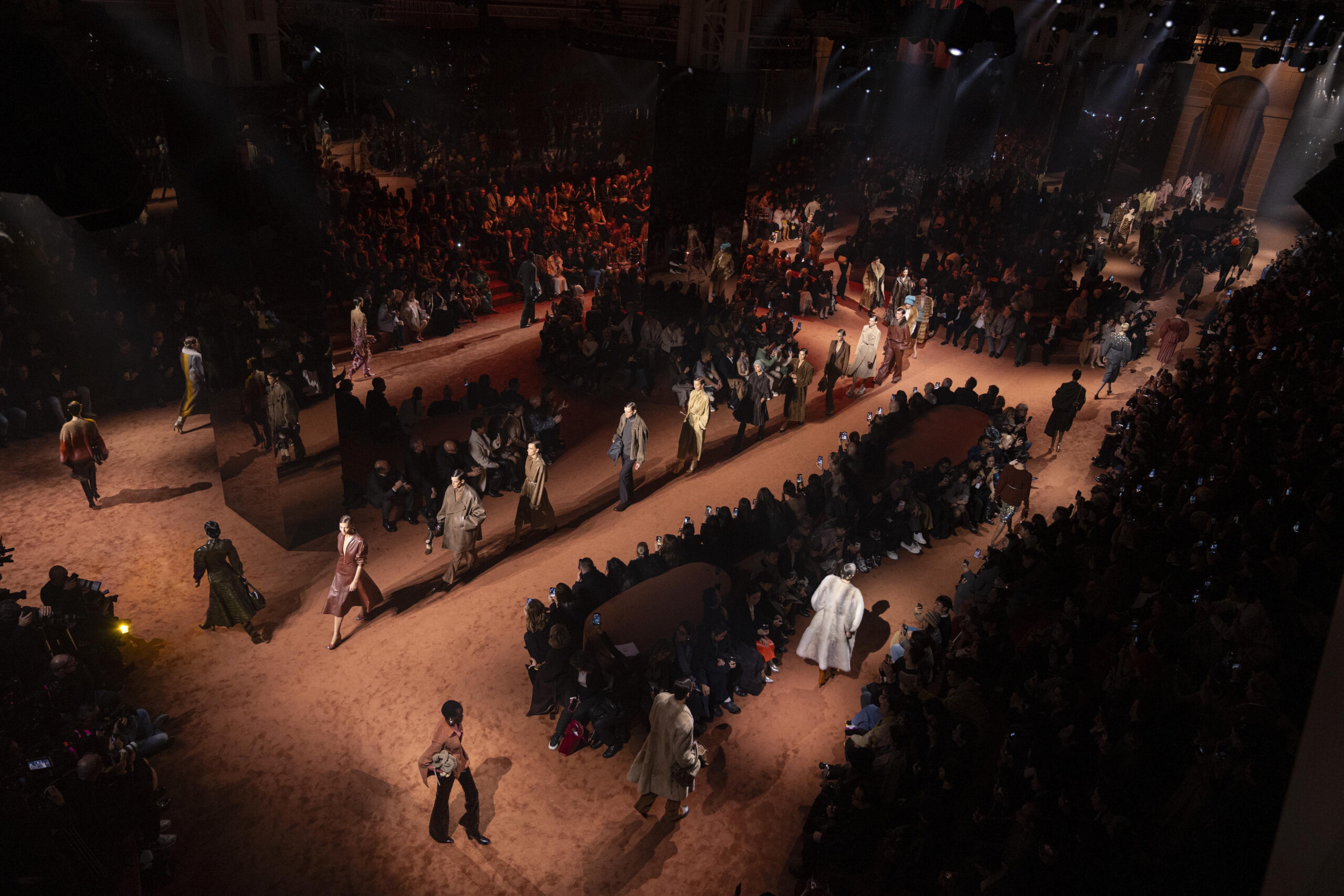 Fendi presenta desfile mixto 2026