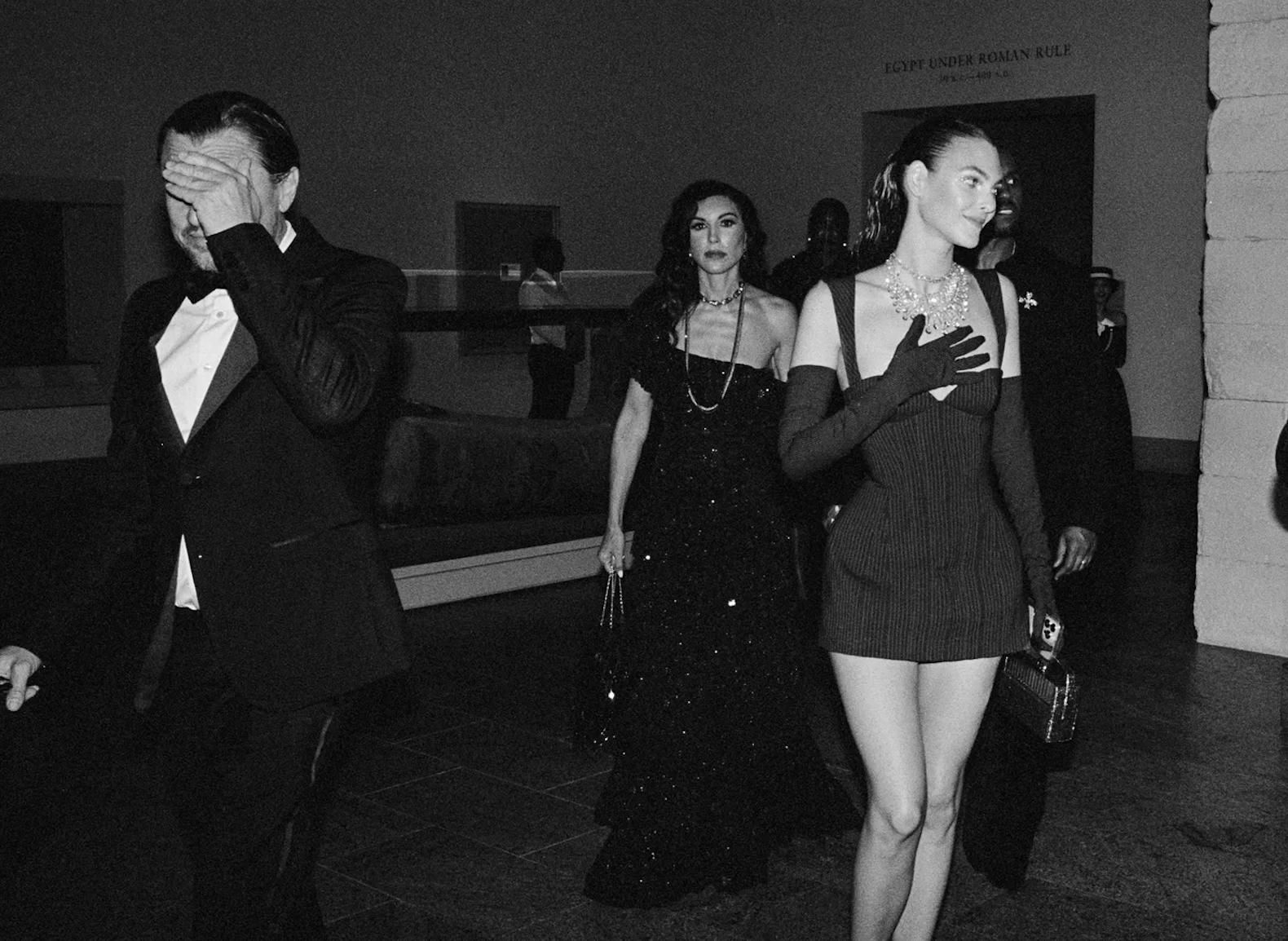 Leonardo DiCaprio Debuta en la Met Gala con Vittoria Ceretti