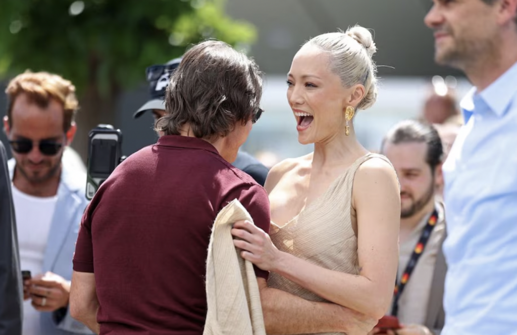 Tom Cruise sorprende en Cannes