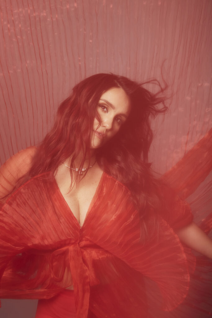 Vestido: Joyería @pomellato Producción: Ariel Quirino @arielquirino Carlos Morales @cmorbeauty Asistente de producción Yuliet Delgado @_yulietd Styling : Pol Moreno @polmorenoo Asistente de Moda : Sofía Escobar @ser.mua Foto: Martha Álvarez @marthalvarezbernal Asistente foto: Sofía Cardiel @_cardielsofia Hair: Eduardo Bravo @elpanqueee Make up: Carlos Morales @cmorbeauty Asistente maquillaje: Gerardo Torres @gerardo_lanuza Video: Raumerd @oxv.raumerd