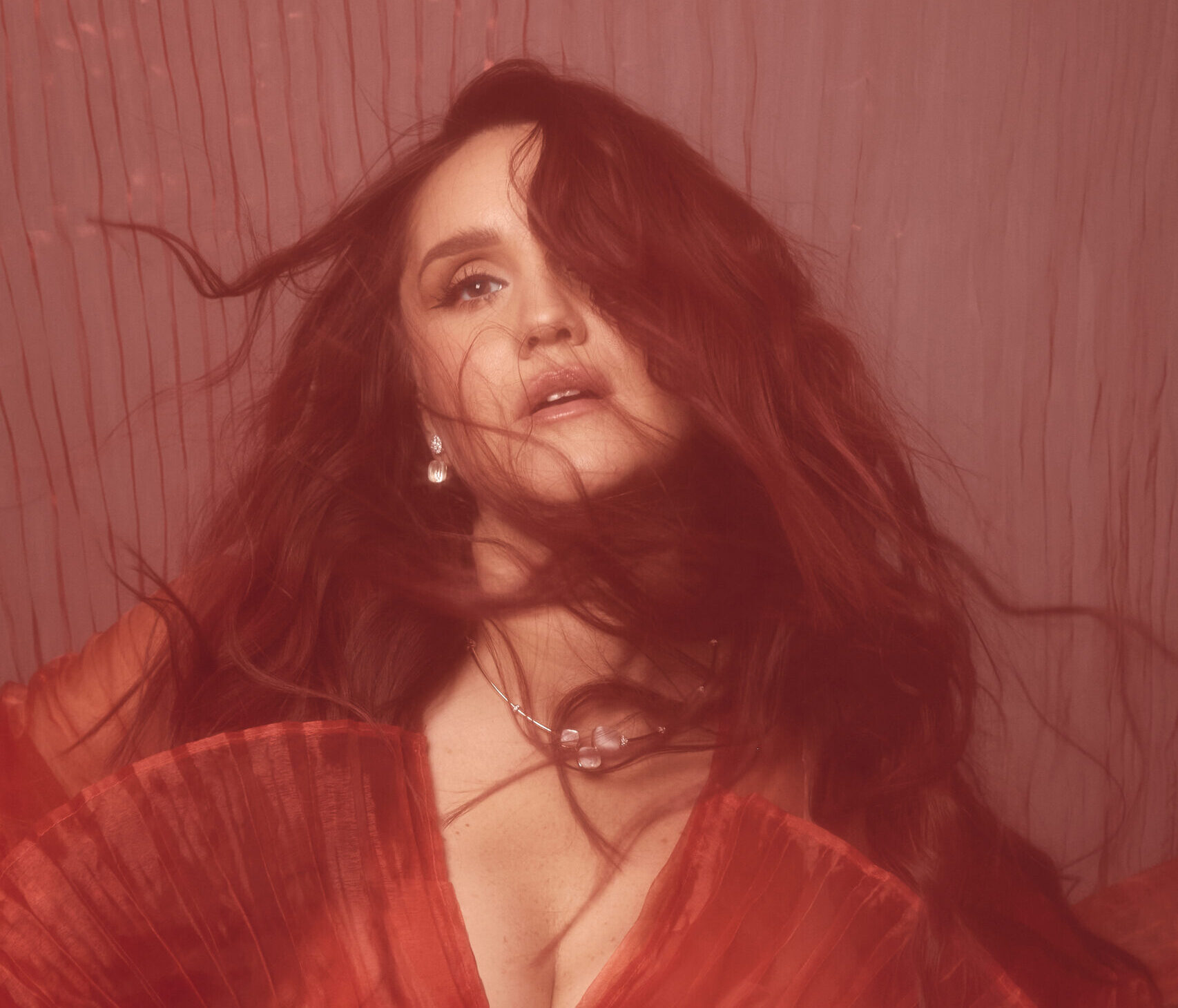 Vestido: Joyería @pomellato Producción: Ariel Quirino @arielquirino Carlos Morales @cmorbeauty Asistente de producción Yuliet Delgado @_yulietd Styling : Pol Moreno @polmorenoo Asistente de Moda : Sofía Escobar @ser.mua Foto: Martha Álvarez @marthalvarezbernal Asistente foto: Sofía Cardiel @_cardielsofia Hair: Eduardo Bravo @elpanqueee Make up: Carlos Morales @cmorbeauty Asistente maquillaje: Gerardo Torres @gerardo_lanuza Video: Raumerd @oxv.raumerd