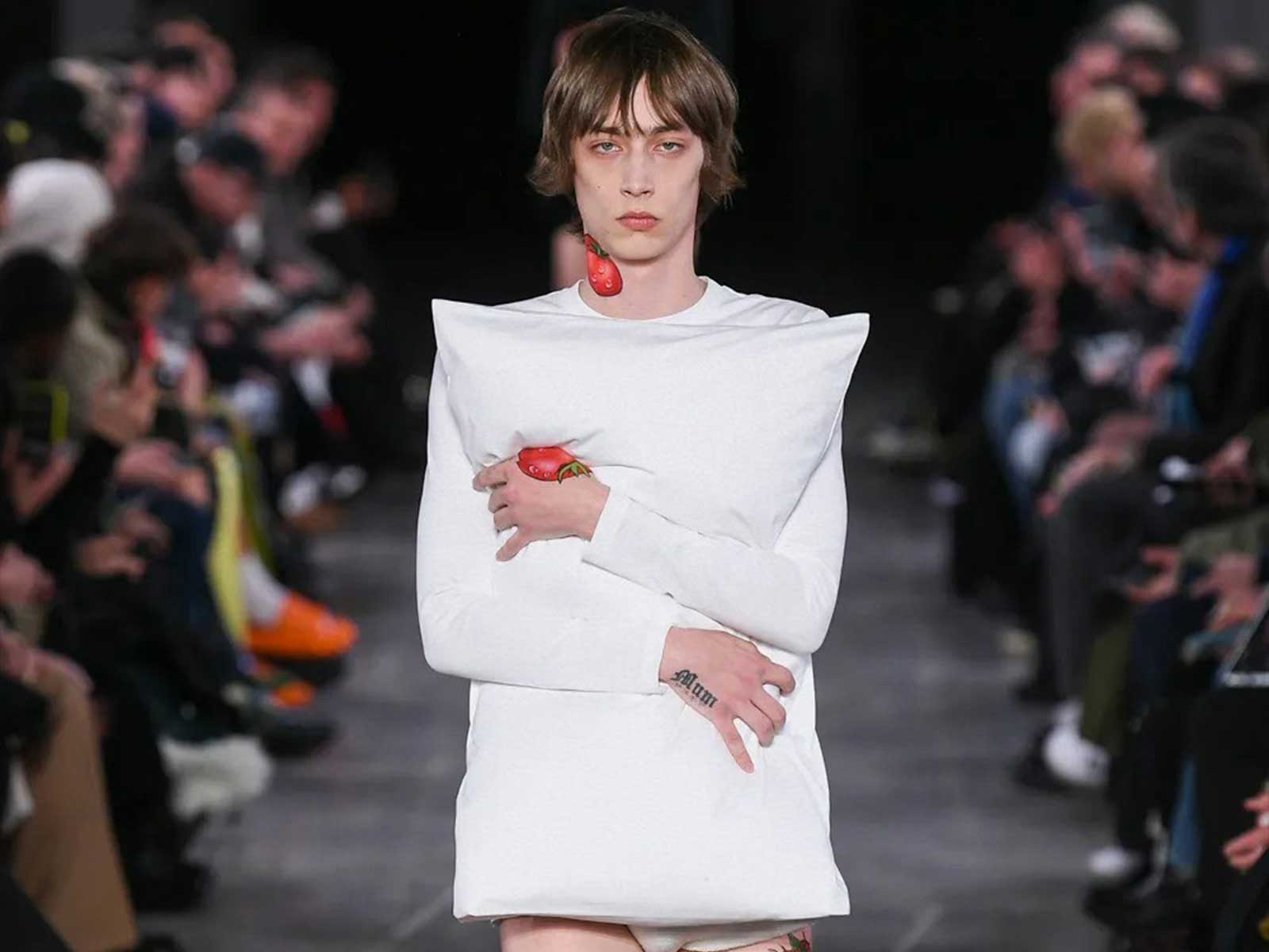 Los looks más icónicos de JW Anderson