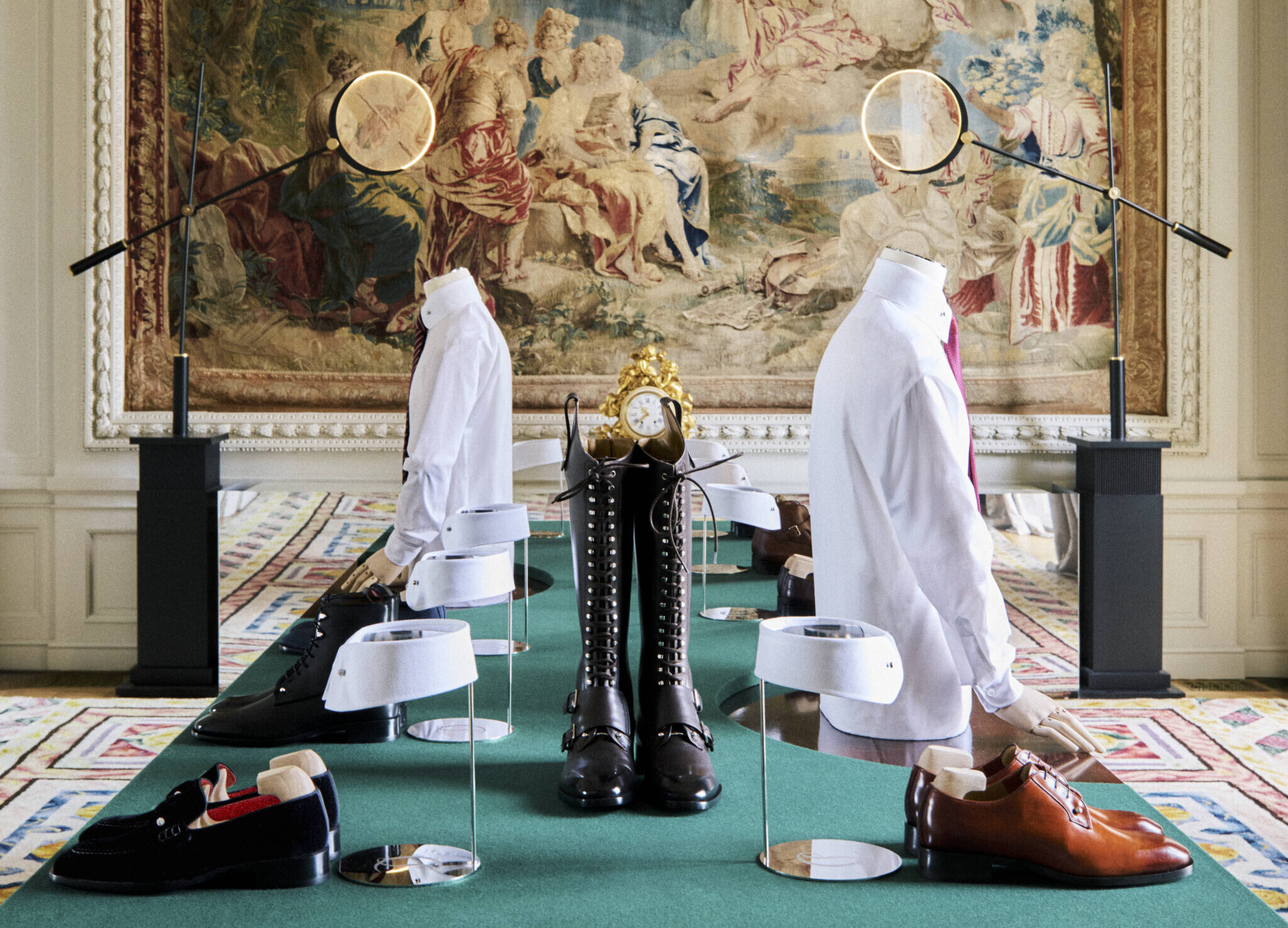 Christian Louboutin y la Elegancia Sartorial SS26