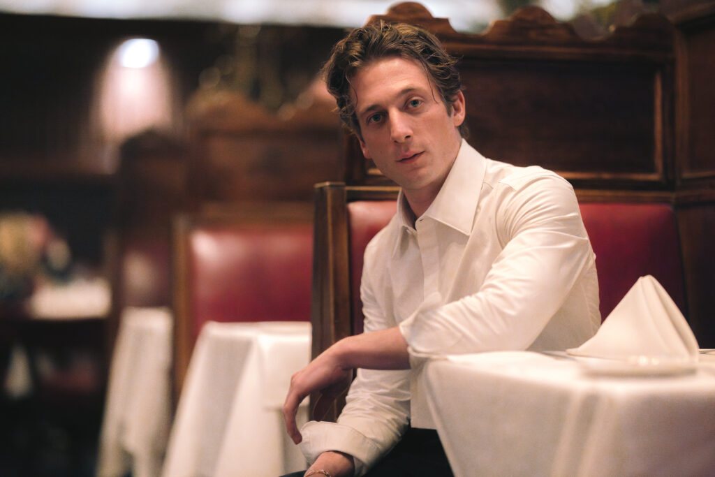 Jeremy Allen White y Molly Gordon: romance inesperado