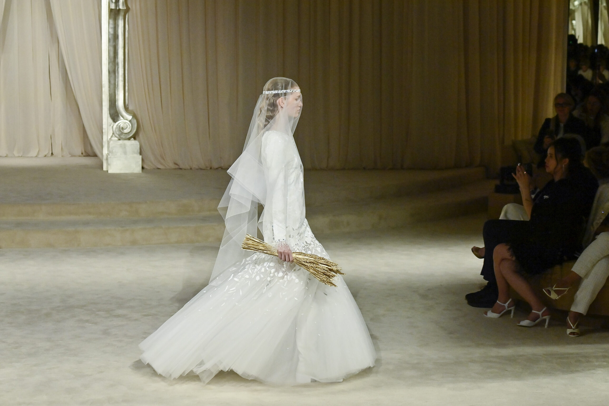 Chanel: Una Oda a la Alta Costura Otoño-Invierno 2025/26