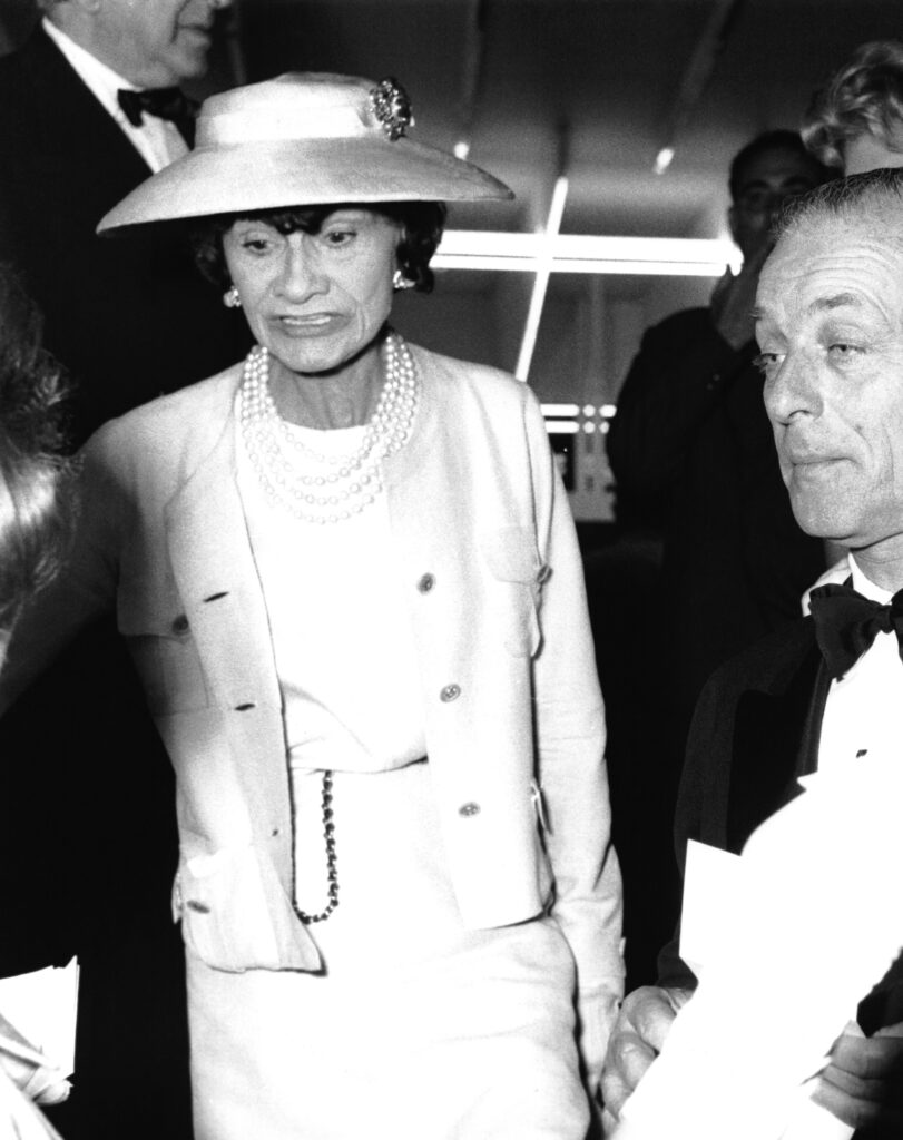 Coco Chanel: Legado de Elegancia
