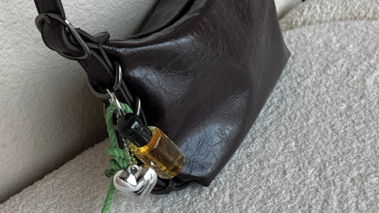 Los beauty bag charms en tendencia para 2025
