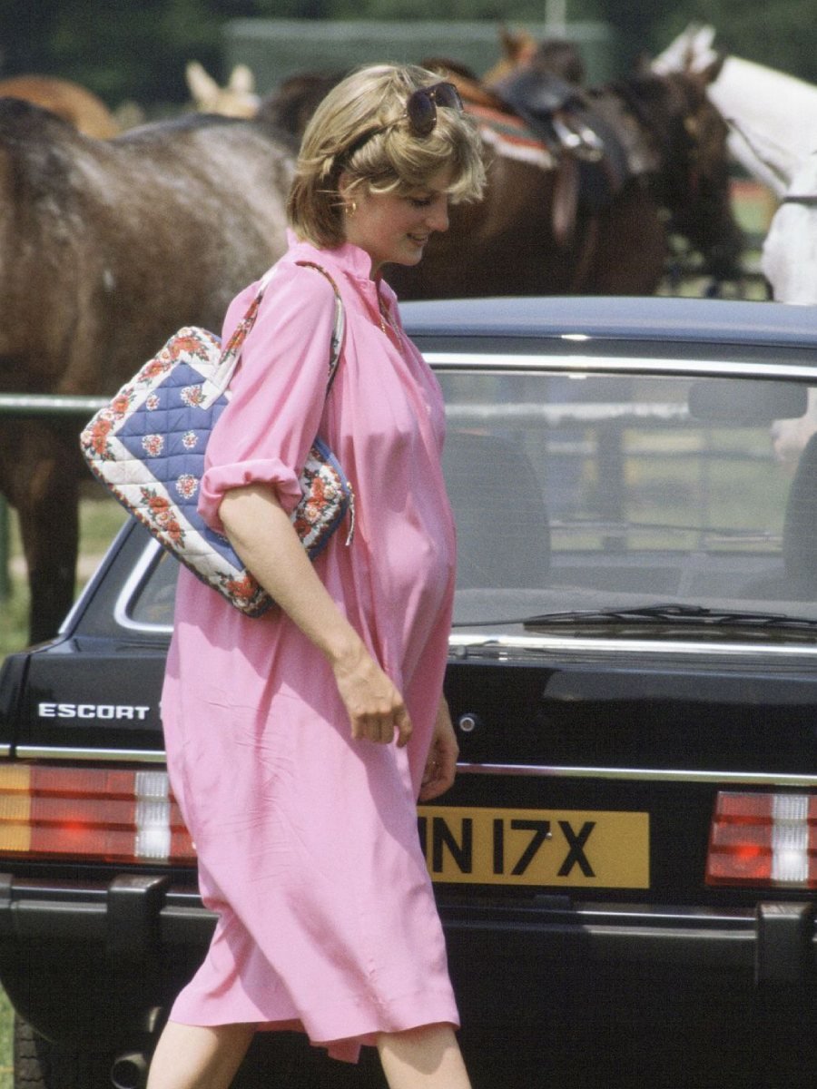 La bolsa alcolchada de Lady Di que llega a Zara